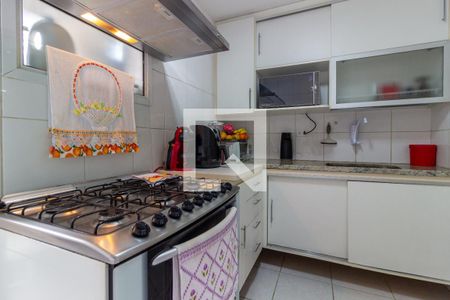 Cozinha de apartamento à venda com 3 quartos, 84m² em Sumaré, São Paulo
