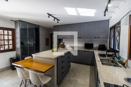 Cozinha de casa de condomínio à venda com 4 quartos, 407m² em Residencial Doze (alphaville), Santana de Parnaíba