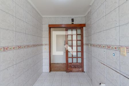 Cozinha e Área de Serviço de apartamento à venda com 2 quartos, 59m² em Cristal, Porto Alegre