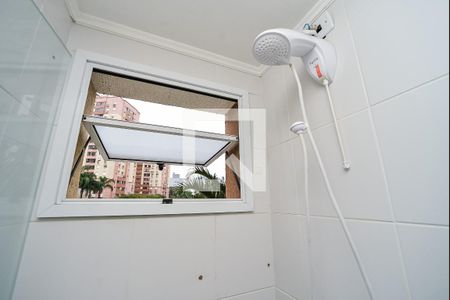 Banheiro da Suíte de apartamento para alugar com 2 quartos, 69m² em Vila Ipiranga, Porto Alegre