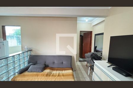 Sala  de casa à venda com 2 quartos, 220m² em Vila Sao Pedro, Santo André