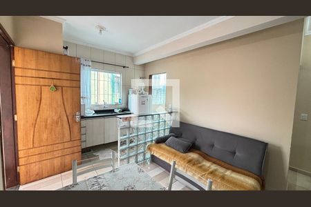 Sala  de casa à venda com 2 quartos, 220m² em Vila Sao Pedro, Santo André