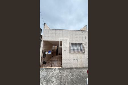 Fachada de casa à venda com 2 quartos, 220m² em Vila Sao Pedro, Santo André