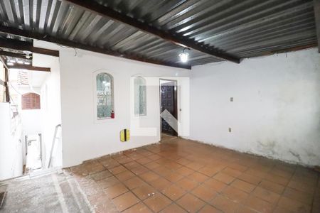 Garagem de casa para alugar com 6 quartos, 225m² em Vila Isolina Mazzei, São Paulo