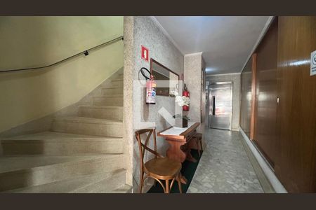 Hall de entrada de apartamento à venda com 2 quartos, 80m² em Pinheiros, São Paulo