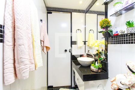 Banheiro de apartamento à venda com 2 quartos, 67m² em Cidade Antônio Estêvão de Carvalho, São Paulo