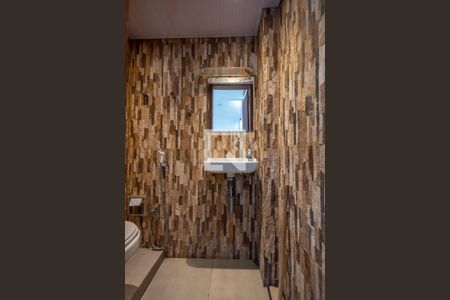 Banheiro de Serviço de apartamento para alugar com 2 quartos, 64m² em Praça da Bandeira, Rio de Janeiro
