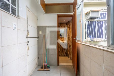 Área de Serviço de apartamento para alugar com 2 quartos, 64m² em Praça da Bandeira, Rio de Janeiro