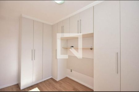 Quarto 1 de apartamento para alugar com 2 quartos, 52m² em Jardim Maria Duarte, São Paulo