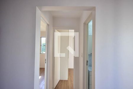 Corredor de apartamento para alugar com 2 quartos, 52m² em Jardim Maria Duarte, São Paulo