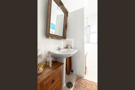 Lavabo de apartamento para alugar com 3 quartos, 145m² em Moema, São Paulo