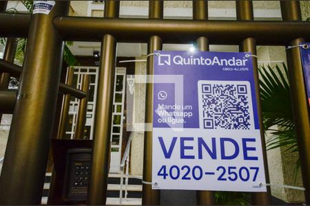 Placa de apartamento à venda com 2 quartos, 80m² em Grajaú, Rio de Janeiro