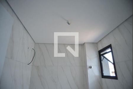 Banheiro da Suíte de apartamento à venda com 2 quartos, 65m² em Vila Guarani, Santo André