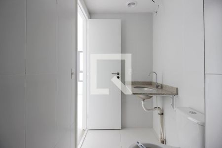 Banheiro de kitnet/studio à venda com 1 quarto, 22m² em Campo Belo, São Paulo