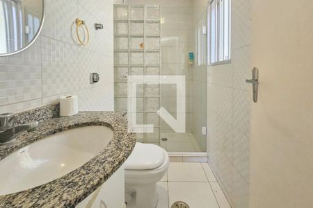Banheiro da Suíte 1 de apartamento para alugar com 3 quartos, 159m² em Balneario Cidade Atlantica, Guarujá