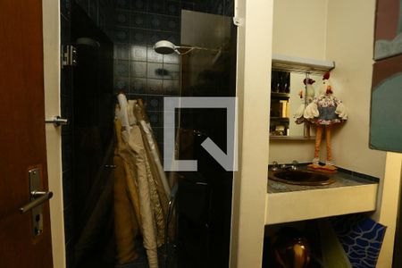 Banheiro da Suíte 3 de casa à venda com 3 quartos, 396m² em Vila Inah, São Paulo