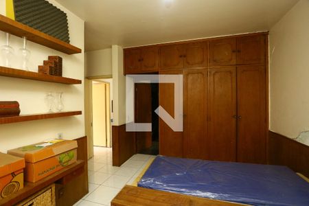 Suíte 3 de casa à venda com 3 quartos, 396m² em Vila Inah, São Paulo