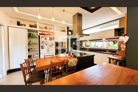 Cozinha de casa de condomínio à venda com 4 quartos, 680m² em Vila Bressani, Campinas
