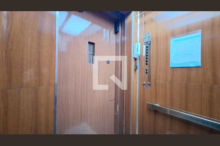 Apartamento à venda com 53m², 1 quarto e sem vagaelevador