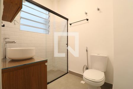 Banheiro de apartamento à venda com 1 quarto, 53m² em Barra Funda, São Paulo
