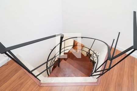 Escada de casa à venda com 3 quartos, 150m² em Jardim São Paulo, São Paulo