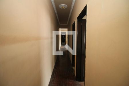 Corredor de apartamento para alugar com 3 quartos, 71m² em Vista Alegre, Rio de Janeiro