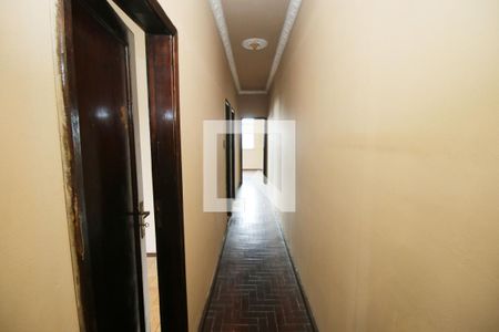 Corredor de apartamento para alugar com 3 quartos, 71m² em Vista Alegre, Rio de Janeiro