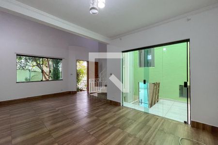 Sala de casa à venda com 3 quartos, 327m² em Parque dos Passaros, São Bernardo do Campo