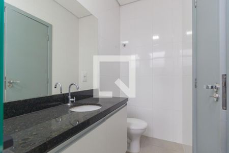 Banheiro de kitnet/studio para alugar com 1 quarto, 26m² em Vila Regente Feijó, São Paulo