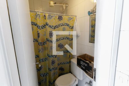 Banheiro de serviço de apartamento para alugar com 3 quartos, 114m² em Vila Suzana, São Paulo