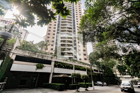 Fachada do Prédio de apartamento para alugar com 3 quartos, 114m² em Vila Suzana, São Paulo