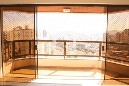 Varanda de apartamento para alugar com 3 quartos, 428m² em Vila Ipojuca, São Paulo