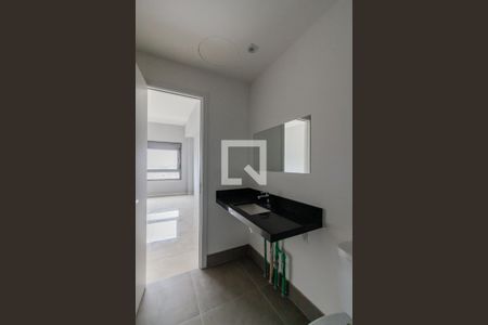 Banheiro de kitnet/studio à venda com 1 quarto, 35m² em Teresópolis, Porto Alegre