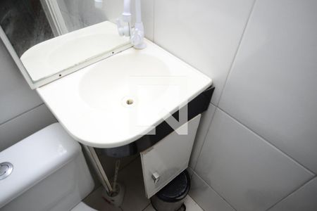 Banheiro de kitnet/studio para alugar com 1 quarto, 22m² em Bosque da Saúde, São Paulo