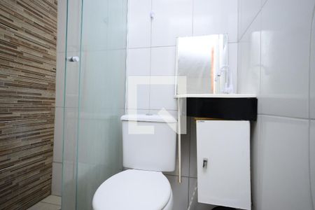 Banheiro de kitnet/studio para alugar com 1 quarto, 22m² em Bosque da Saúde, São Paulo