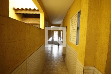 Corredor externo de kitnet/studio para alugar com 1 quarto, 26m² em Bosque da Saúde, São Paulo