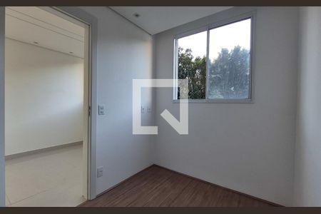 Quarto 2 de apartamento para alugar com 2 quartos, 35m² em Santa Maria, Santo André