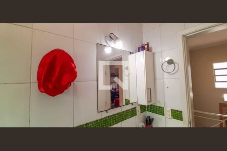 Banheiro de casa de condomínio à venda com 2 quartos, 114m² em Quitaúna, Osasco
