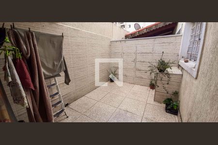 Quintal de casa de condomínio à venda com 2 quartos, 114m² em Quitaúna, Osasco
