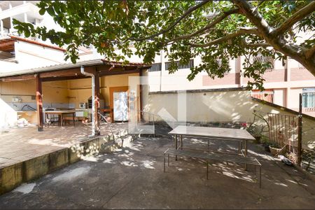 Área externa de casa à venda com 4 quartos, 255m² em São Lucas, Belo Horizonte