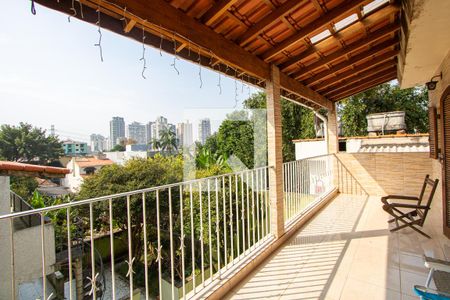 Varanda do piso superior de casa à venda com 3 quartos, 300m² em Jardim, Santo André