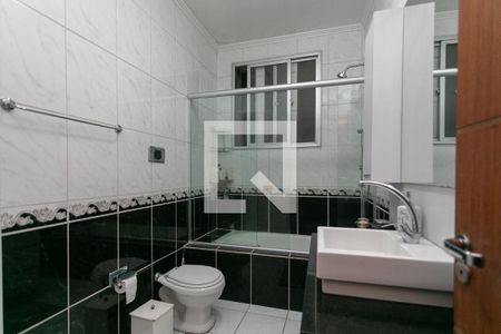 Banheiro de apartamento à venda com 3 quartos, 105m² em Floresta, Porto Alegre