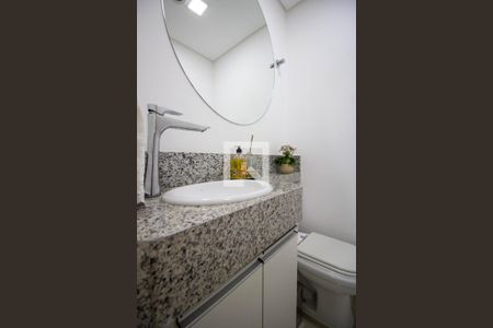 Lavabo  de apartamento à venda com 2 quartos, 90m² em Vila Suzana, São Paulo