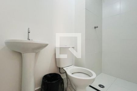Banheiro de apartamento à venda com 2 quartos, 32m² em Parque Novo Mundo, Guarulhos