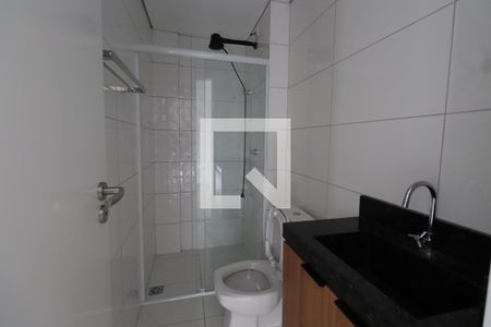 Banheiro de apartamento para alugar com 1 quarto, 29m² em Parque São Jorge, São Paulo