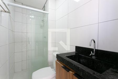 Banheiro de apartamento para alugar com 1 quarto, 30m² em Parque São Jorge, São Paulo