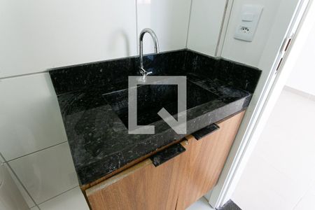 Banheiro de apartamento para alugar com 1 quarto, 30m² em Parque São Jorge, São Paulo