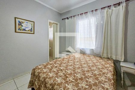 Suíte de apartamento para alugar com 2 quartos, 75m² em Vila Alzira, Guarujá