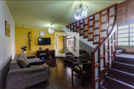 Sala da TV de casa à venda com 6 quartos, 800m² em Moinho Velho, São Paulo