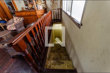 Sala - escada de casa à venda com 6 quartos, 800m² em Moinho Velho, São Paulo